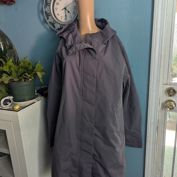 Atleta Women's Gray Jacket - Picture 2 of 6